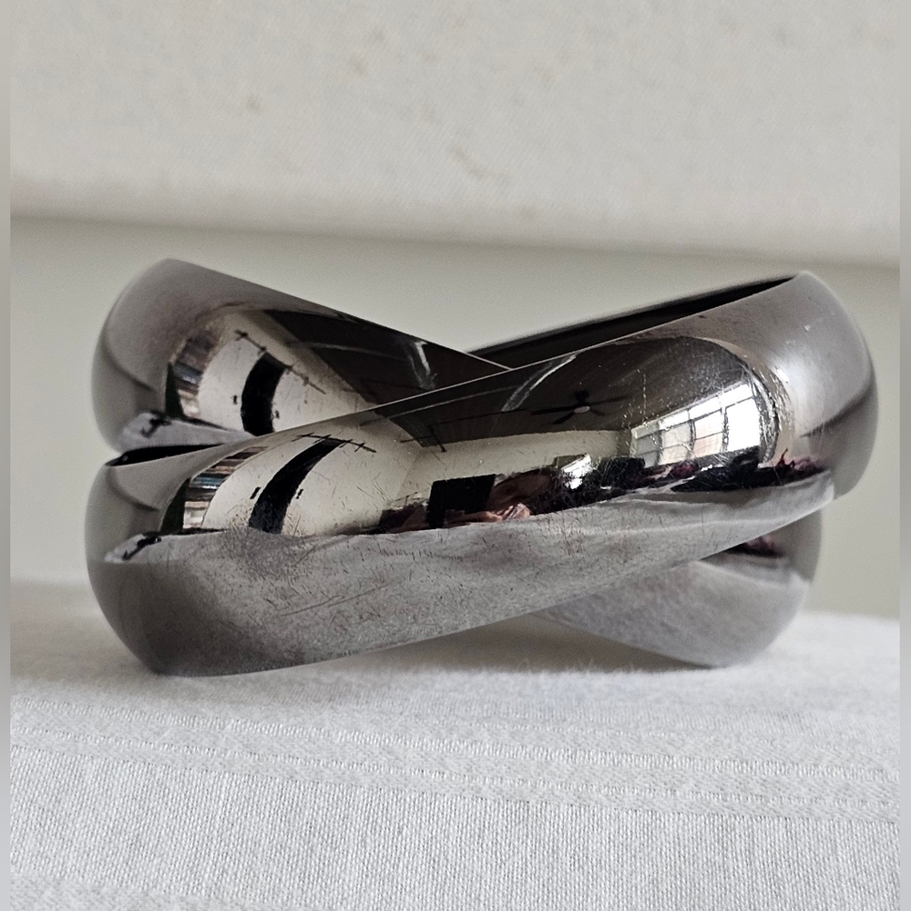 Express Hematite Interlooped Bangle